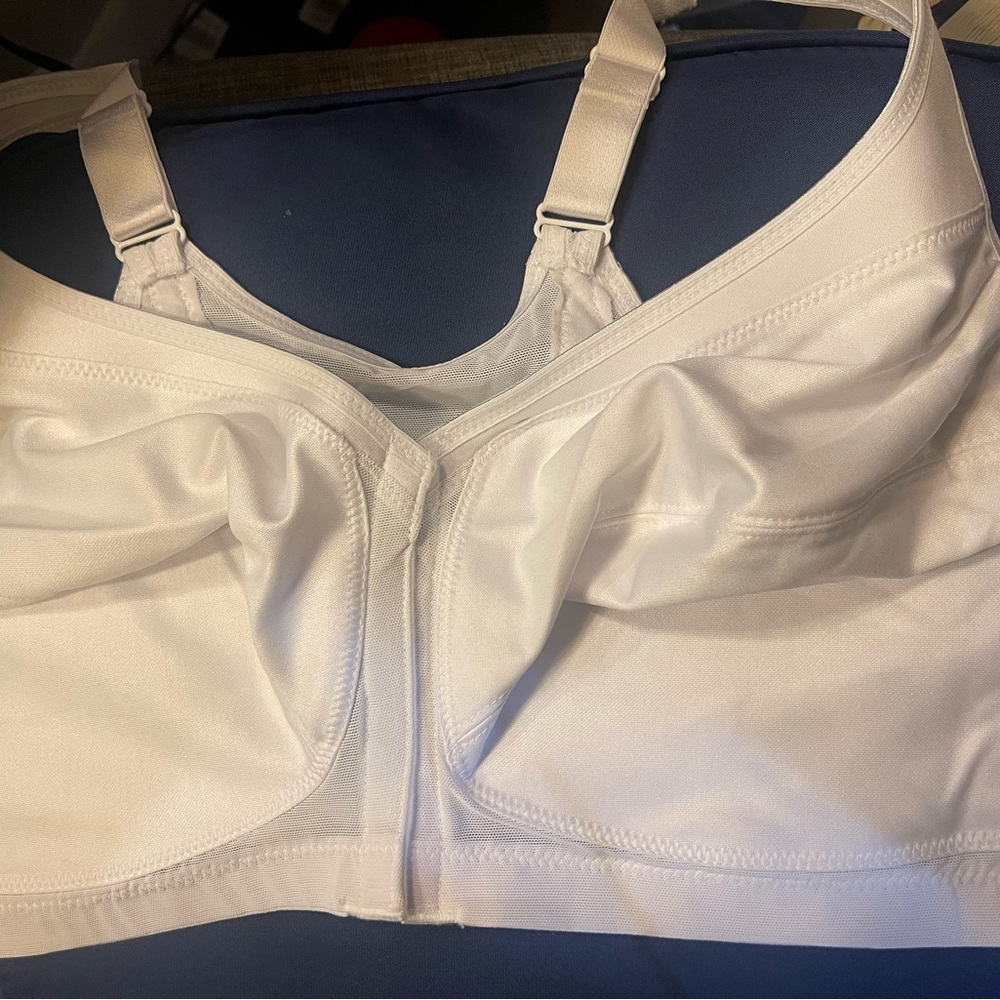 Glamorise White Full Coverage Bra